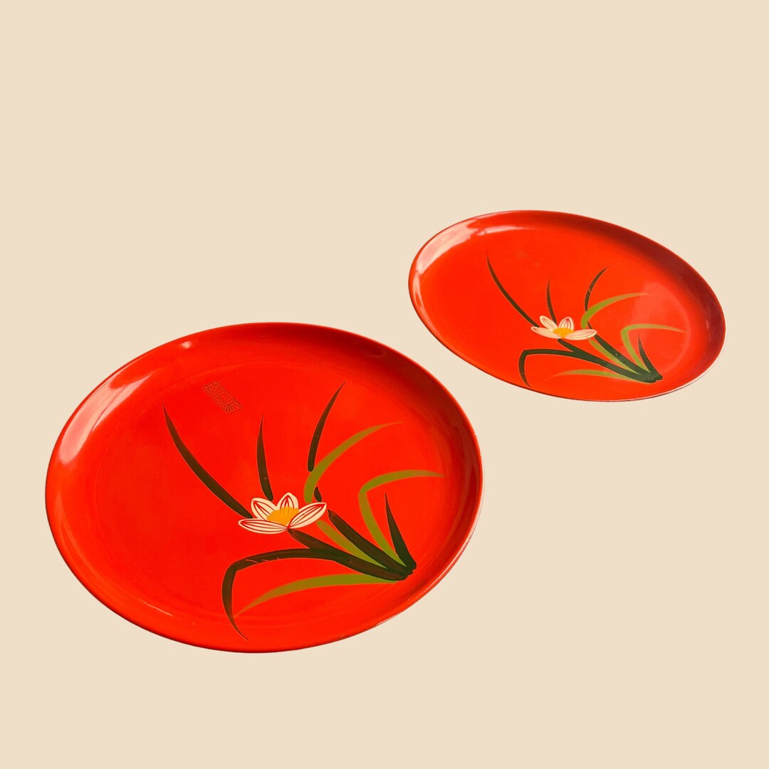 1960s Hand Painted Floral Lacquer Plates Set of 2, Red Floral Midcentury Plates, Vintage Hand