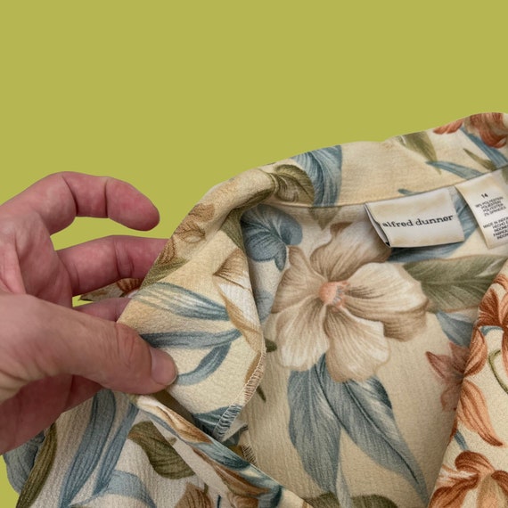 90s floral vintage button down blouse, size 14 be… - image 7