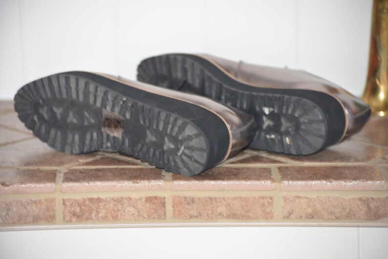6.5-7 US Aldo Silver Chunky Compensated Shoes Like new Black laces 6.5-7US