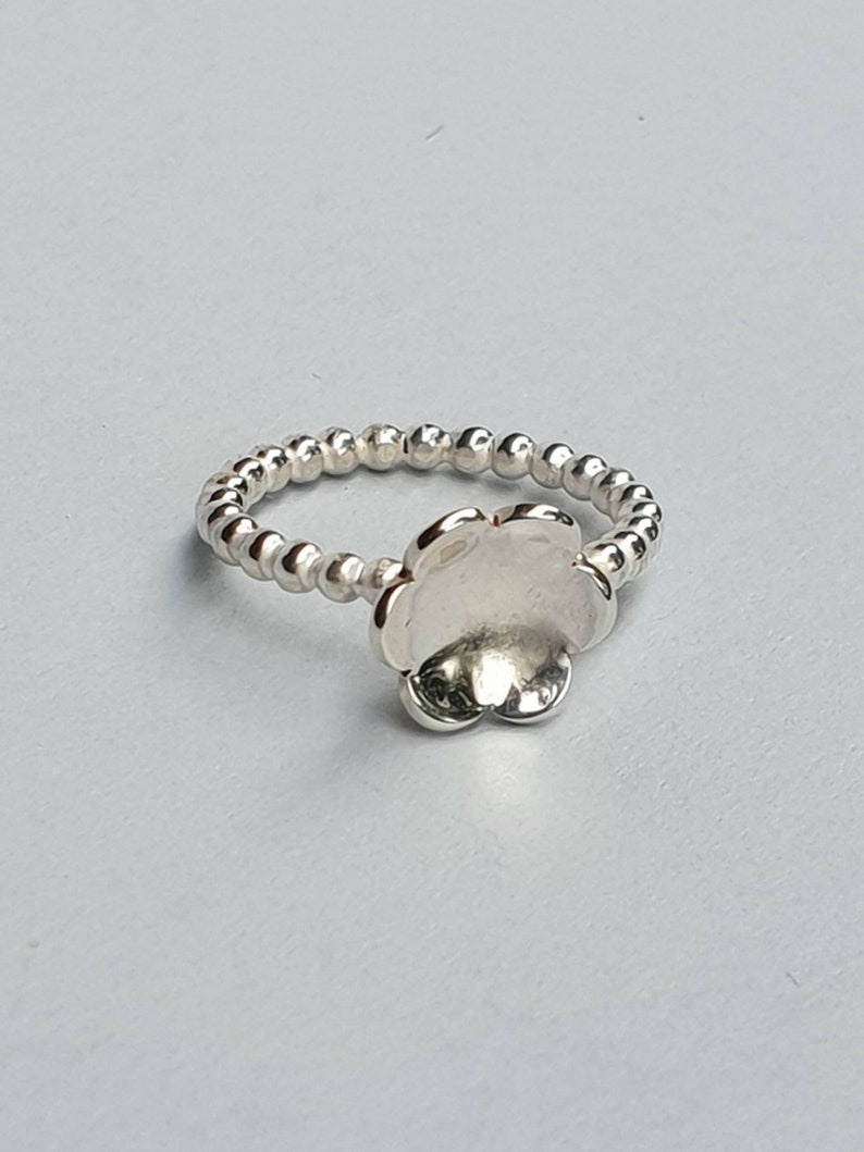 Flower ring