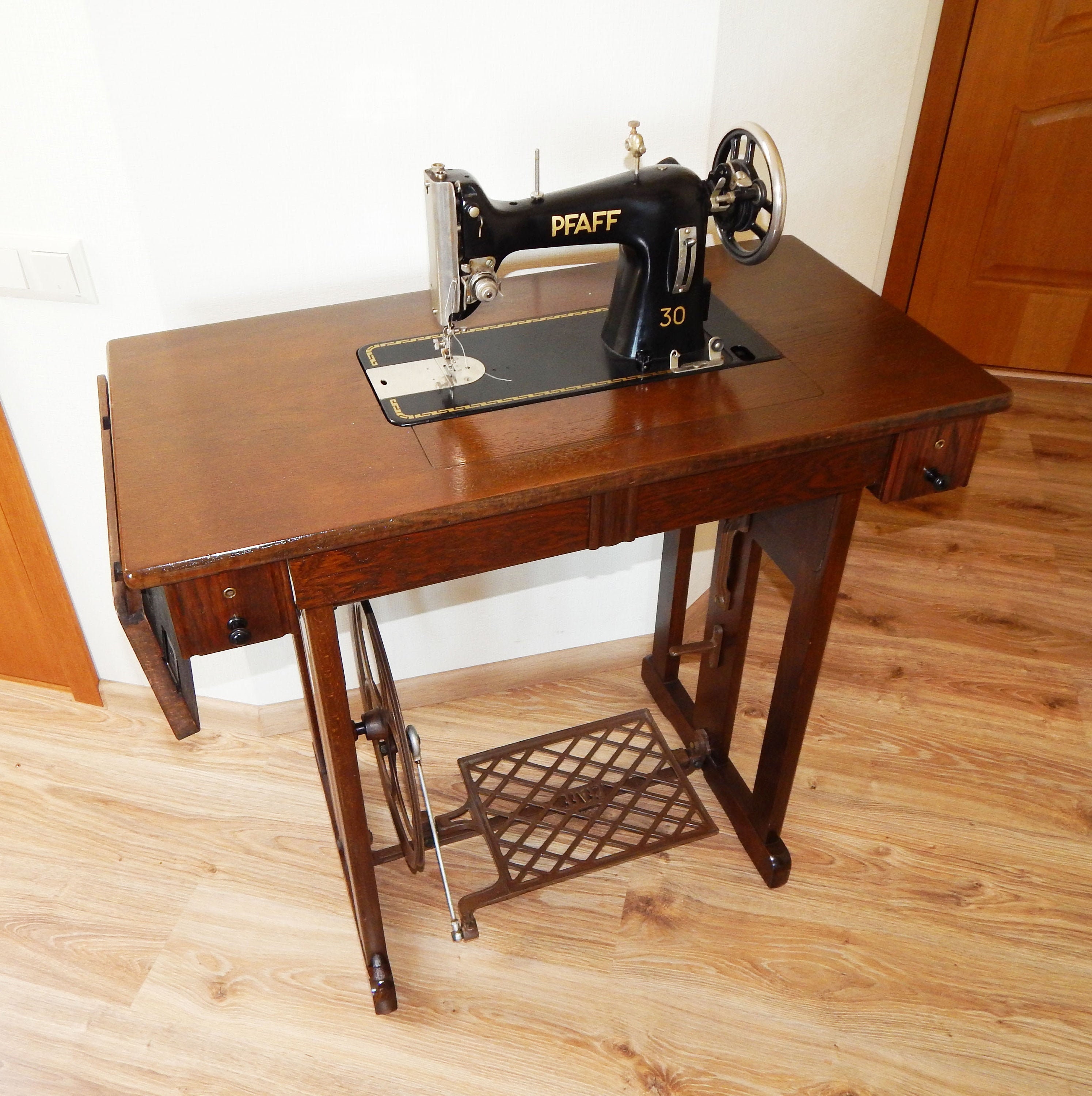 Vintage PFAFF Sewing Machine Table German Made Early 1950's, Sewing Machine  Treadle Table, Vintage Rare Sewing Machine Decor