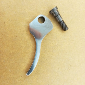 Singer Sewing Machine 15  Foot Lever #15236