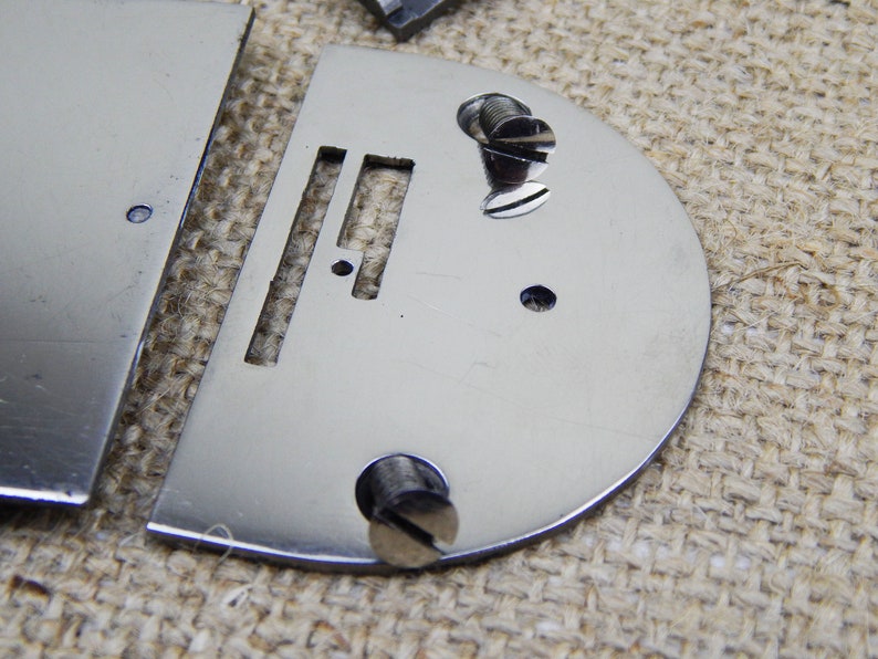 Singer Model 15 Bobbin Slide Cover Plate Needle Throat Plate Etsy