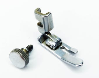 Singer 221 222K Nähmaschine, niedriger Schaft, Geradstich, klappbarer Nähfuß, Rändelschraube, Simanco 51224 45321