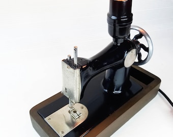 Vintage Metal Sewing Machine Table Lamp, Unique Table Lamp, Antique Farm Urban Light Sewing Machine Light, Childrens Sewing Machine