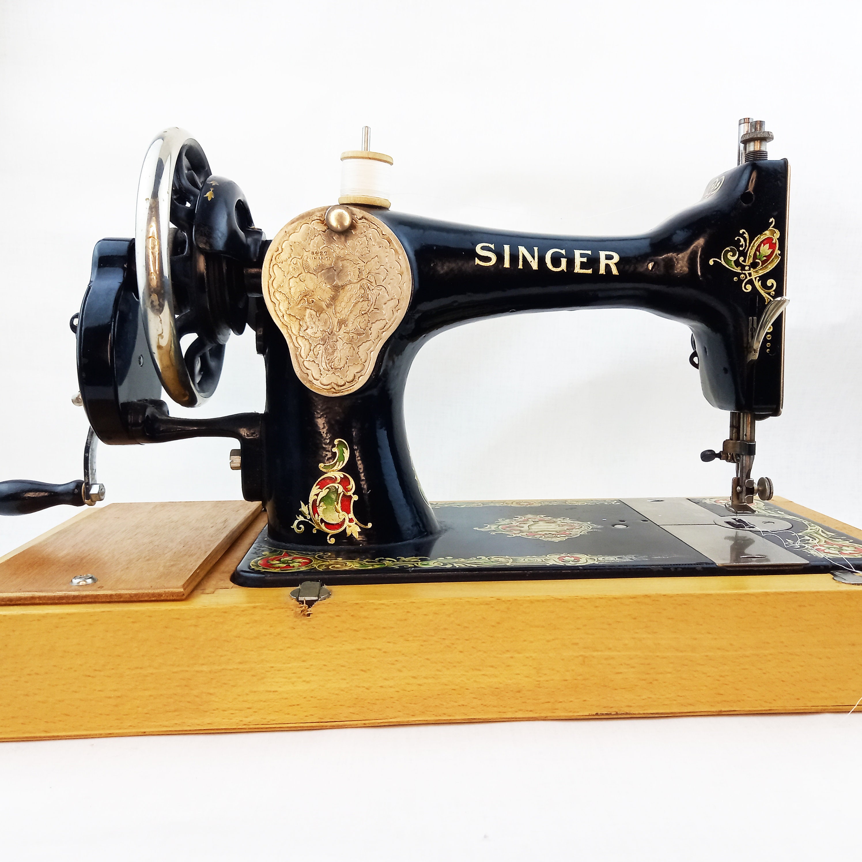 Singer Hand Machine Antique Singer Hand Crank Sewing Machine Model 127K (1924) - Vintage ...