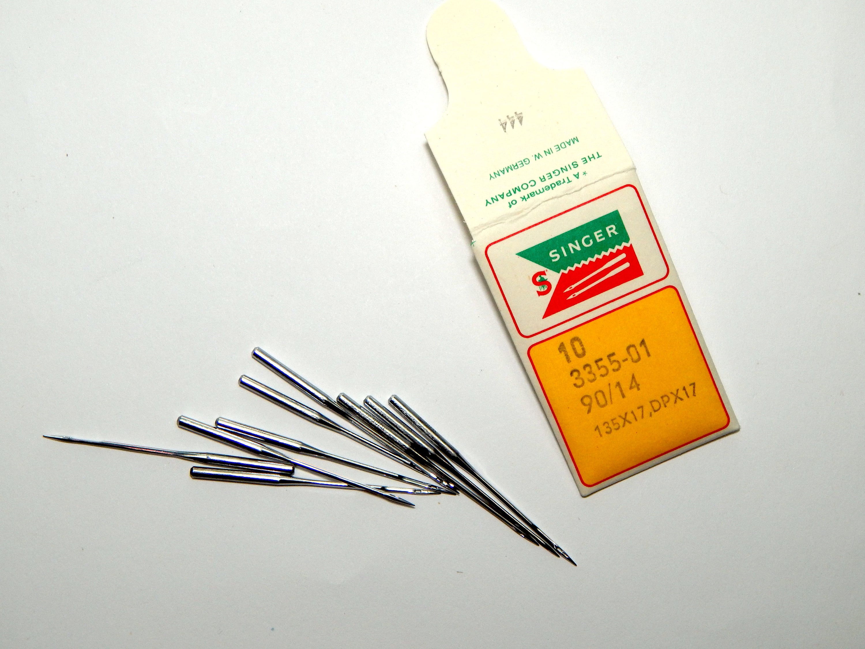 Original Singer Sewing Machine Round Shank Needles 90/14 - Etsy 日本