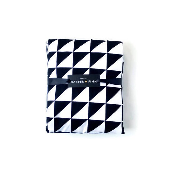 Triangle Fitted Crib Sheet Black And White Geometric Baby - Black And White Aztec Baby Bedding Triangle Fitted Crib Sheet Black And White Geometric Baby - Black And White Aztec Baby Bedding