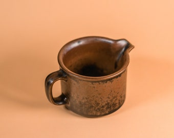 Arabia Ruska creamer, Ulla Procopé brown small milk jug, Mid Century Modern, Scandinavian design, Made in Finland, retro brown stoneware