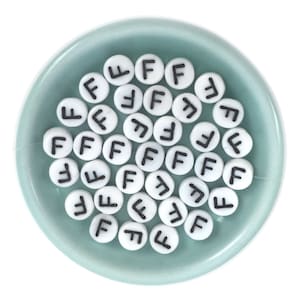 20 cuentas del alfabeto, letra F, blanco, cuentas de vidrio checo, cuentas personalizadas, artesanía diy, a granel