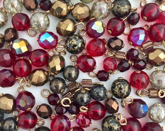 100 glaskralen bedel, bungelkralen bedel, geassorteerde kralenmix, rood brons, kralensoep, Tsjechische kralenmix, groothandel bedel, BM030B