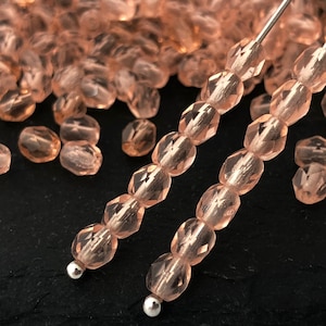 50 cuentas checas vintage de 4 mm, redondas y facetadas, pulidas al fuego, para hacer joyas, color rosa, 1096G FP2-1