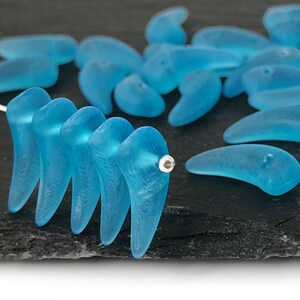 20 Perline Artiglio Blu, Perline Spike, Perline Boho, Perline Dente, Perline di vetro opaco, Perline ceche, Perline per la creazione di gioielli, 15mm, A0090C AC2-2