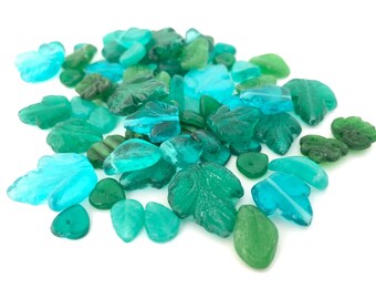60g Czech Glass Leaf Bead Mix, Green Leaf Bead, Leaf Charm Bead, Vintage Bead, Nature Bead, Bead Soup, Pressed Bead, DIY Craft, BM024