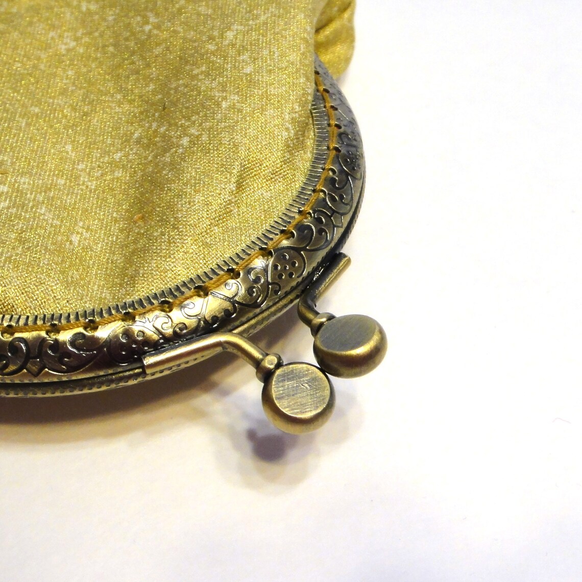 Small clasp coin purse in vintage style Gold cotton fabric Etsy