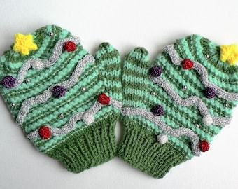 Christmas Tree Mittens Knitting pattern