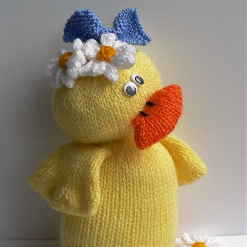 Pattern Daisy Duck Knitting Pattern - Daisy Duckling - Etsy
