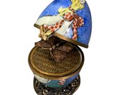 Goose music egg. Limoges hand painted French music porcelaine. butterfly key. French art craft.