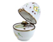 music box, decorative musical egg with bee. sawn lake music. hand crafted Limoges France.