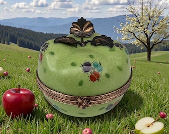 Green apple music box, colored bird key or red ladybug. bee glasp. grren apple trinket french artcraft, give from the heart