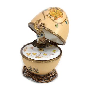 crown glasp. trinket collection dog Dalmatian dog breed music egg Limoges porcelain hand-paint Paws dog paint