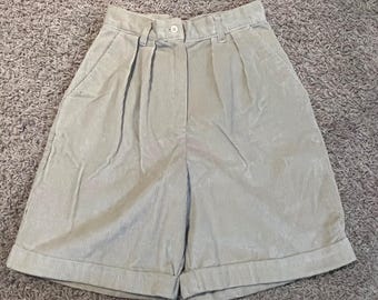Vintage Traverse Corduroy Shorts Tan Beige Pleated High Waist Cuffed Size 9/10