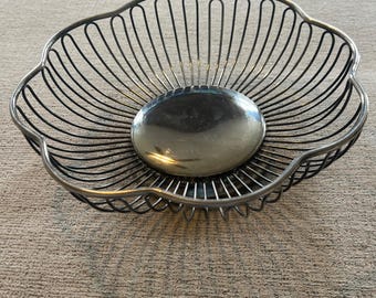 Cesta decorativa de metal para frutero con borde festoneado y borde plateado, 25 cm (10 pulgadas)