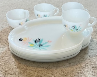 Vintage Federal Glass Atomic Flower Snack Set Milk Glass 4 Plates 4 Cups MCM