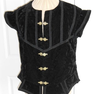 New men Renaissance Tudor Medieval Elizabethan Revolutionary  knight pirate buccaneer black noble court colonial vest jerkin doublet costume