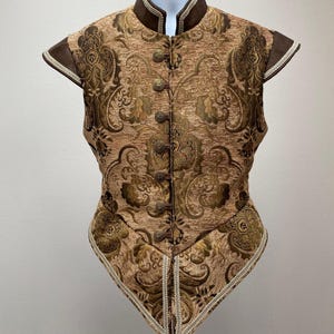 Men's Renaissance Medieval Elizabethan Tudor pirate buccaneer brown and gold court colonial vest jerkin doublet costume Cosplay