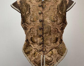 Colete masculino estilo pirata, bucaneiro, corte colonial, marrom e dourado, inspirado no Renascimento, Idade Média, Era Elisabetana e Tudor, para cosplay.