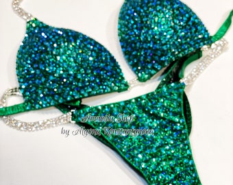 Conjunto de bikini de competición verde - Fitness de diamantes de imitación - NPC - IFBB - WBFF - Traje de competición de figuras - Traje de pose - Sw Bodybuilding