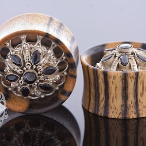 7/8 or 22mm - black and white ebony with inlay.  One of a kind.