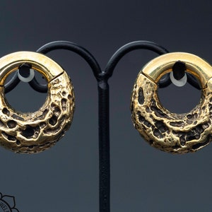 People&#39;s Jewelry - White or Yellow Brass Crescent Moon Hinged Clickers - Priced per pair