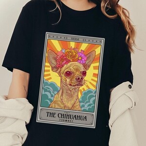 Vintage chihuahua tarotkaart shirt, schattige chihuahua T-shirt, grillige bloemen esthetiek, mooie hippie chihuahua, hondenmoeder, cadeau voor hondenbezitter