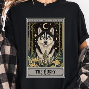 Husky Tarot Karte Shirt, süßes Husky Shirt, Goblincore Wald Ästhetik, dunkle Ästhetik, Vintage Hund Mama T-Shirt, hübsches Husky Geschenk, Whimsigoth