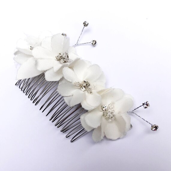 Hand Beaded Floral Hair Comb Pearl beaded hair comb Handmade ceramic flower comb  main image 3