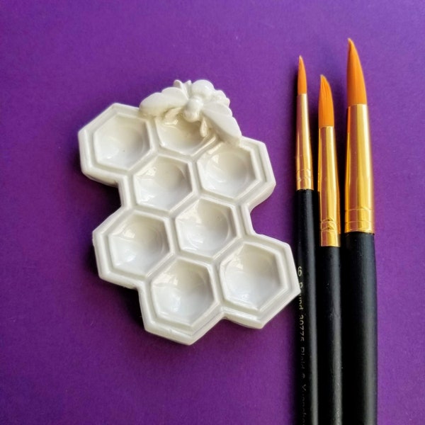 WATERCOLOR PALETTE | Honeycomb and Honey Bee | 8 Well Palette and Brush Rest