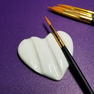 BRUSH REST | White | Heart | Artist Gift | Paint Brush Rest | Valentines Day Gift | BR-H001
