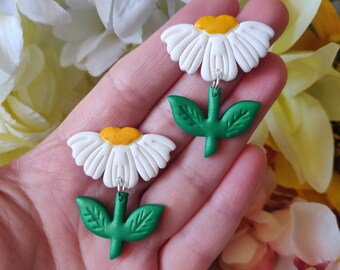 Half Daisy Studs with Stems • Spring Earrings • Daisy Jewellery • Clay Earrings • Spring Jewelry • Daisy Earrings • Boho Earrings • Floral