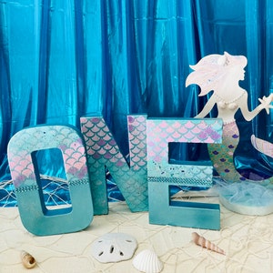 Letras decoradas con sirena, letras ONE, centro de mesa para cumpleaños, accesorio fotográfico, tema de fiesta bajo el mar, decoración para primer cumpleaños