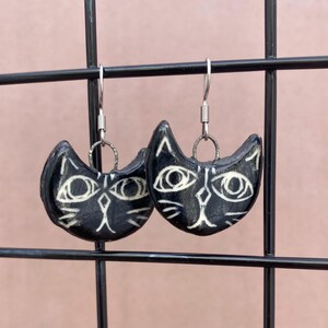 Handmade Black Cat Face Earrings Ceramic Cat Jewelry Whimsical  feline, black cat gift for cat lover, crazy cat lady, dangle earrings, ook