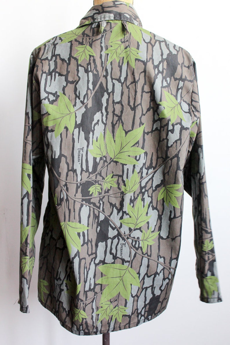 90s fall Leaf Print jacket vintage camouflage jacket lightweight jacket hip hop hipster vintage jacket leaf design Sz M