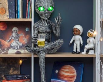 Solar Party Alien Statue Wohnkultur, wasserdichte UFO Outdoor Statue Gartendekoration, einzigartiges Alien Geschenk, Balkon, Regal, Halloween Weihnachtsgeschenk