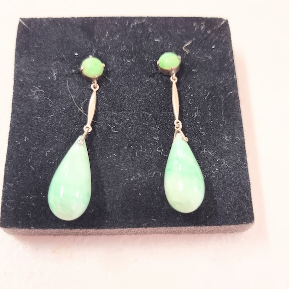 Early to mid 20th C, jade and 9ct white gold ear … - image 1