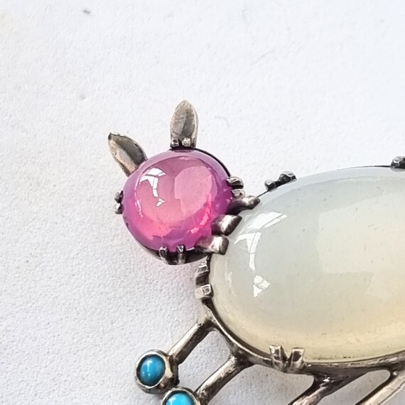 Vintage 1950s Cat Brooch: Silver, Ruby, Chalcedon… - image 5