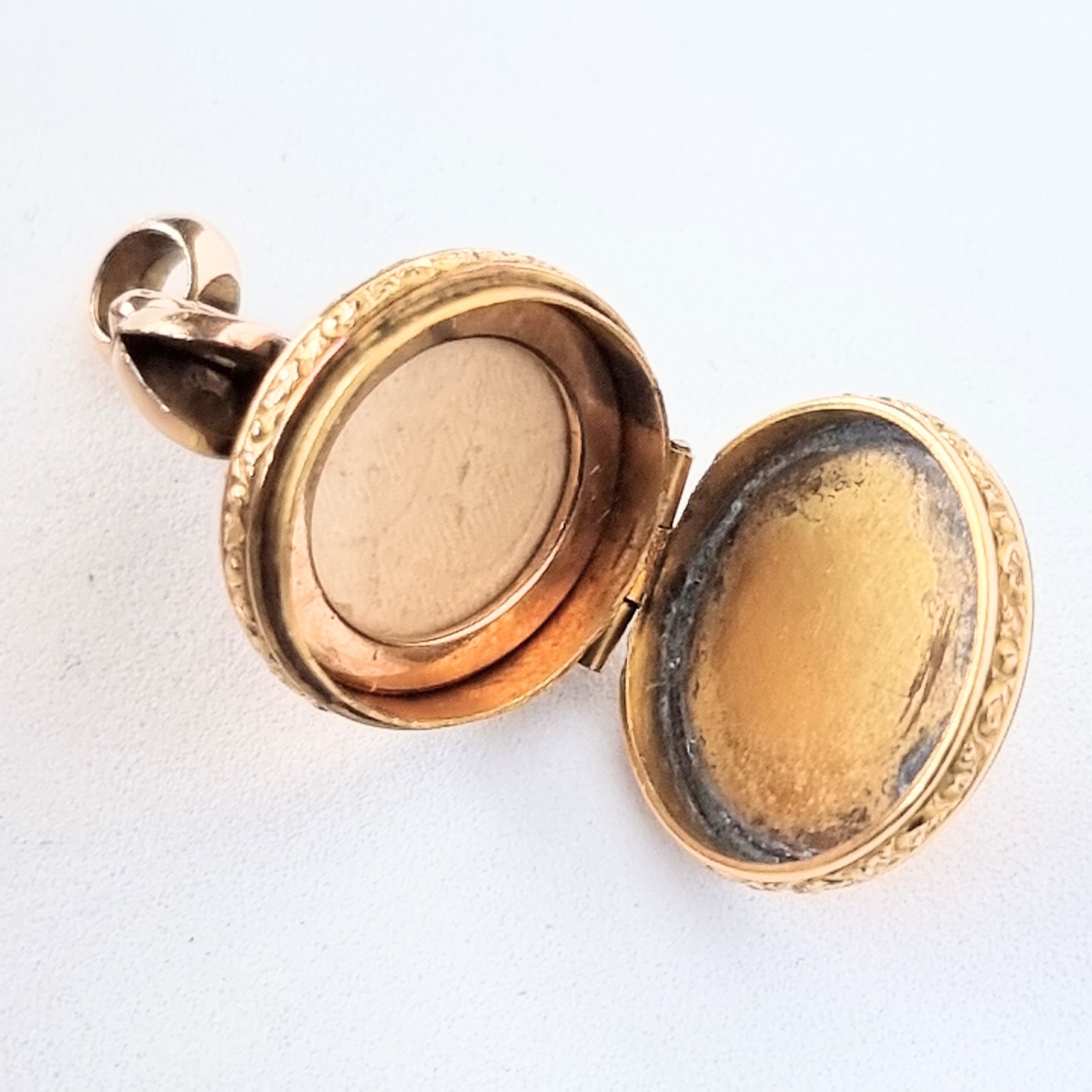 ペンダント　ヴィンテージ アンティークの印章型ロケット、ペンダント、19 世紀後半から 20 世紀