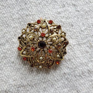 Vintage costume brooch