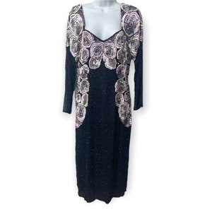 Life & Style Vestido preto vintage com lantejoulas e manga comprida