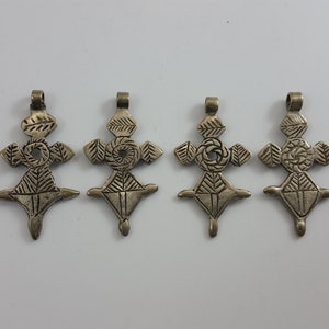 x1 Vintage Small Tribal African Tuareg Silver Cross Pendant
